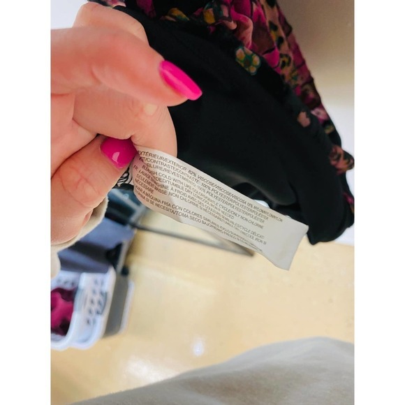 Band of Gypsies Floral Romper - Picture 7 of 7